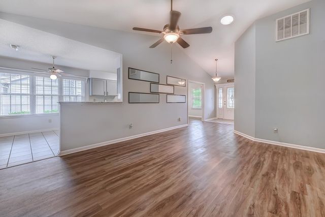 1108 Fox Sparrow Dr., Murrells Inlet, SC 29576