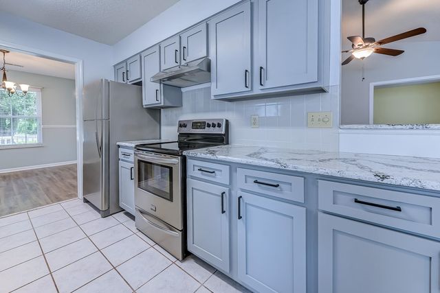 1108 Fox Sparrow Dr., Murrells Inlet, SC 29576