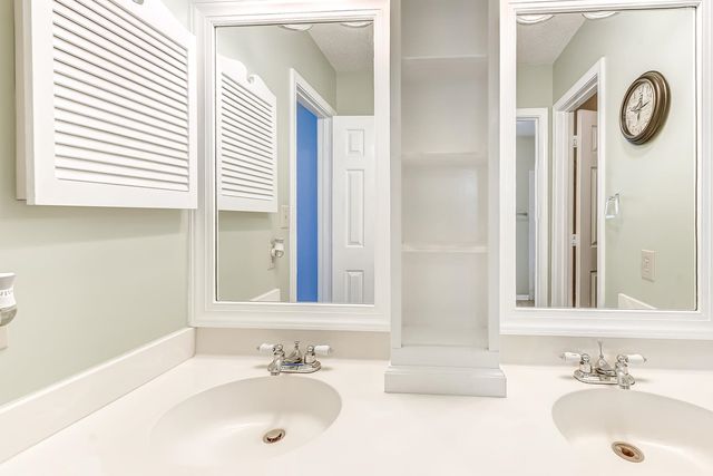 1108 Fox Sparrow Dr., Murrells Inlet, SC 29576