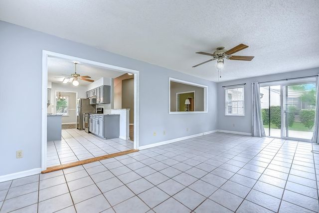 1108 Fox Sparrow Dr., Murrells Inlet, SC 29576