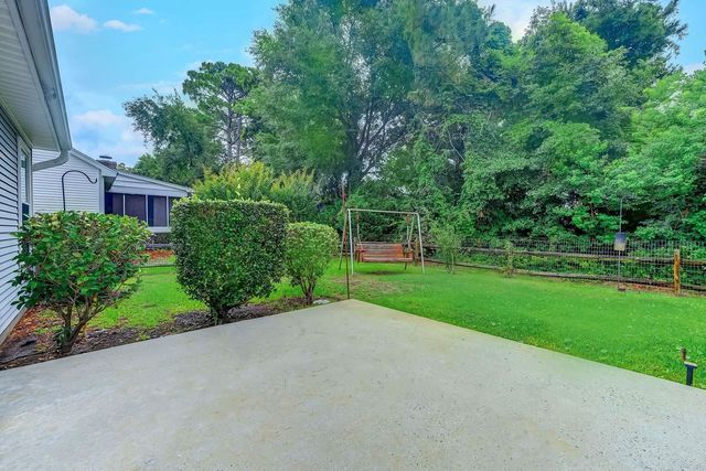 1108 Fox Sparrow Dr., Murrells Inlet, SC 29576