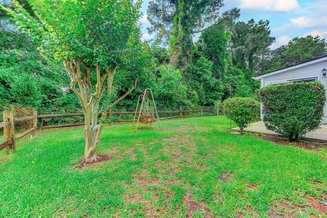 1108 Fox Sparrow Dr., Murrells Inlet, SC 29576
