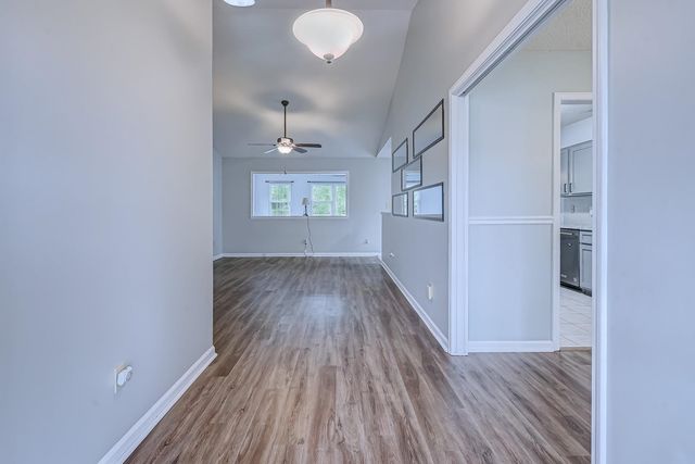 1108 Fox Sparrow Dr., Murrells Inlet, SC 29576