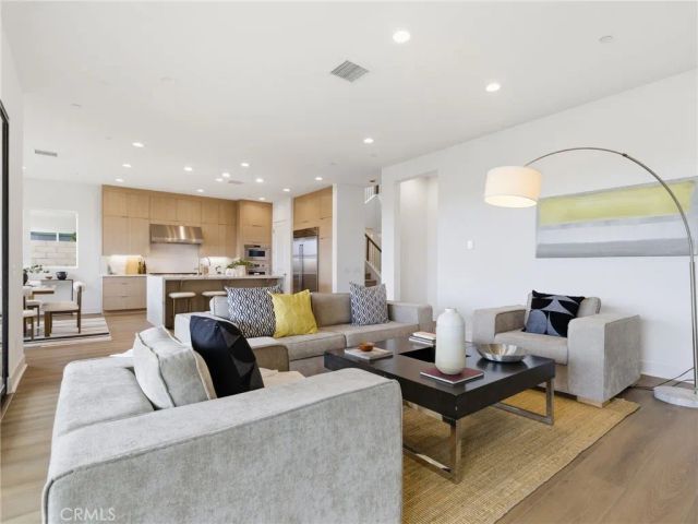 27643 Juniper Lane, Valencia, CA 91381