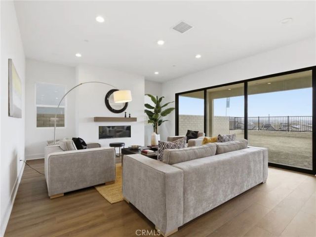 27643 Juniper Lane, Valencia, CA 91381