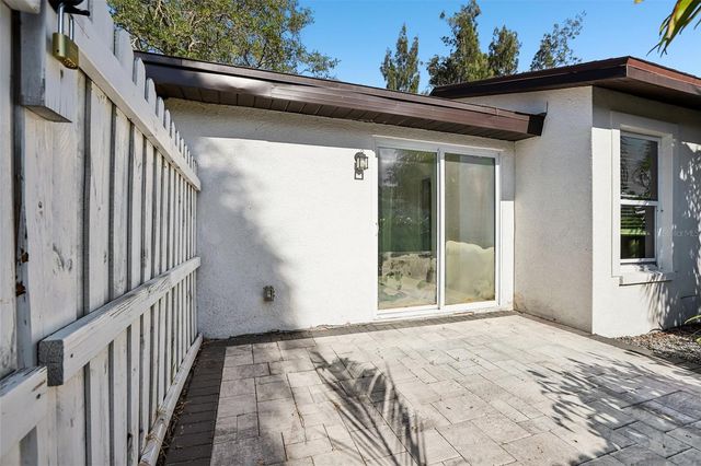 1524 CONNECTICUT AVENUE NE, St Petersburg, FL 33703