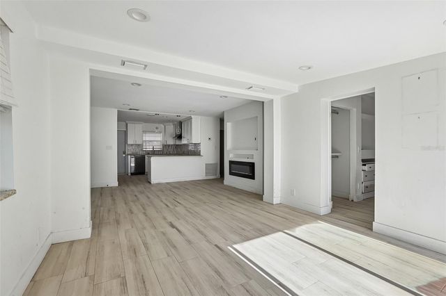 1524 CONNECTICUT AVENUE NE, St Petersburg, FL 33703