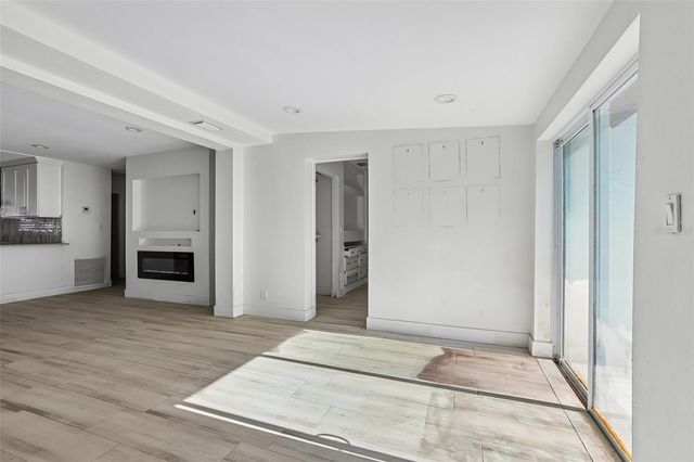 1524 CONNECTICUT AVENUE NE, St Petersburg, FL 33703