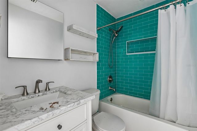 1524 CONNECTICUT AVENUE NE, St Petersburg, FL 33703