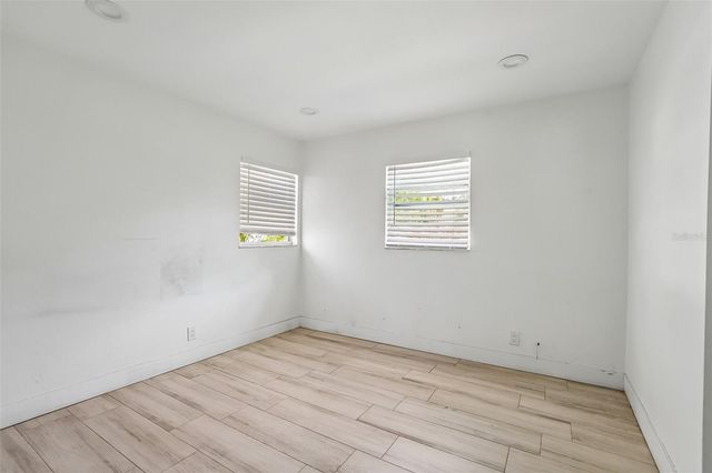 1524 CONNECTICUT AVENUE NE, St Petersburg, FL 33703