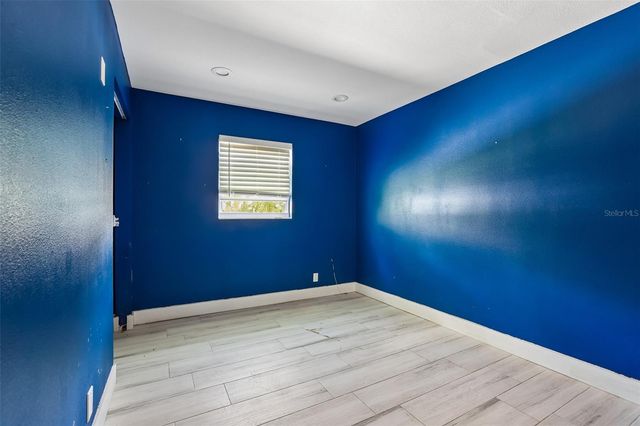 1524 CONNECTICUT AVENUE NE, St Petersburg, FL 33703