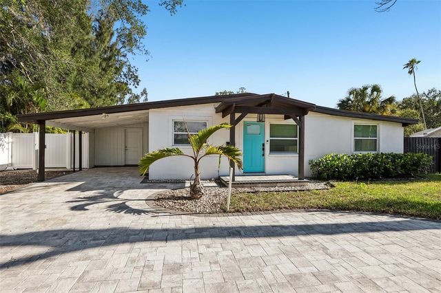 1524 CONNECTICUT AVENUE NE, St Petersburg, FL 33703