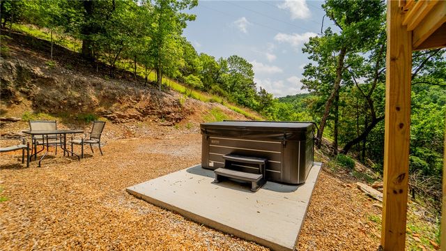 10571 Jasper Lane, Rogers, AR 72756