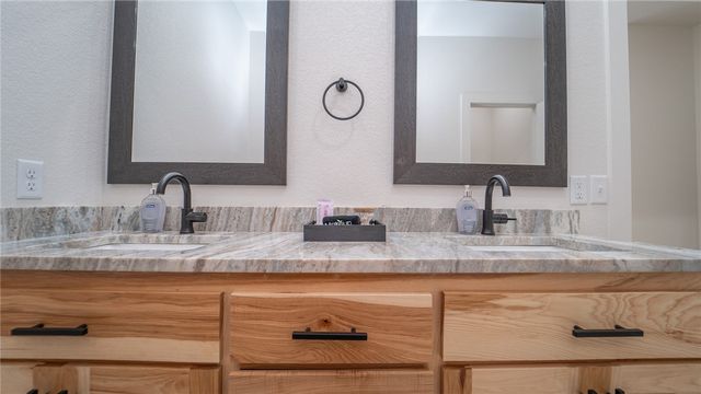 10571 Jasper Lane, Rogers, AR 72756