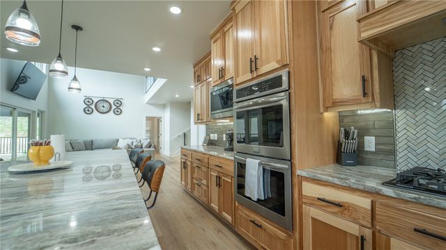 10571 Jasper Lane, Rogers, AR 72756