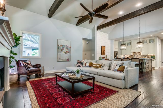 242 E ELMVIEW PL, Alamo Heights, TX 78209