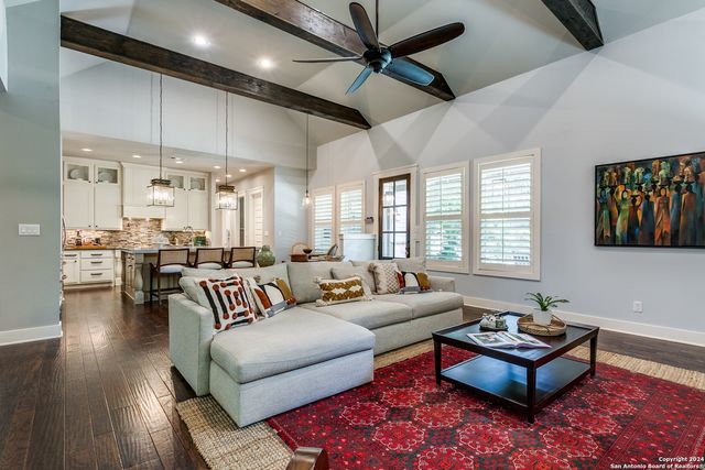 242 E ELMVIEW PL, Alamo Heights, TX 78209