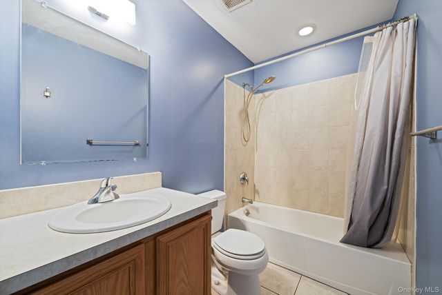 41 N Cozine Road, Manorville, NY 11949
