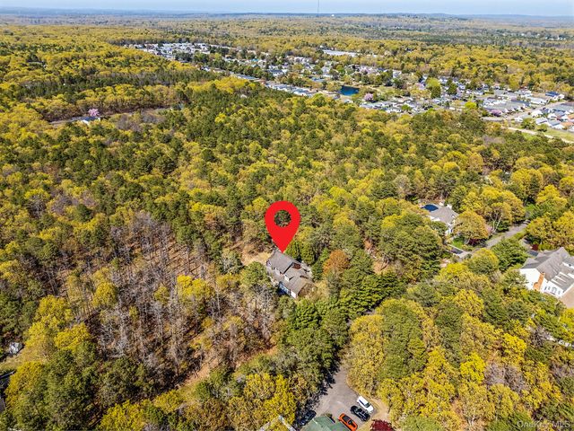 41 N Cozine Road, Manorville, NY 11949
