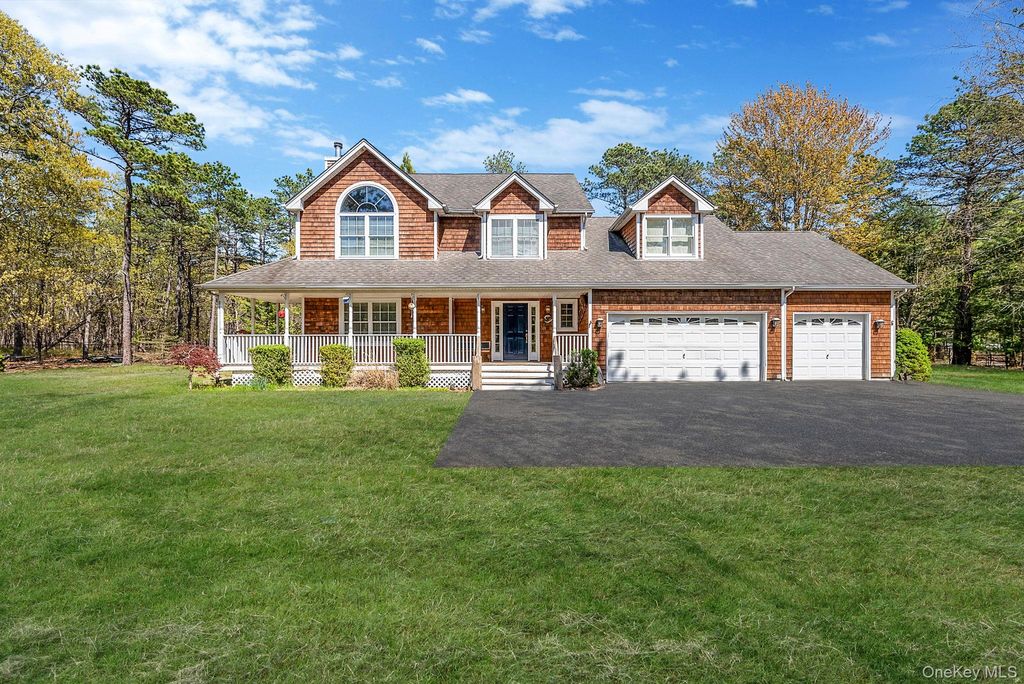 41 N Cozine Road, Manorville, NY 11949