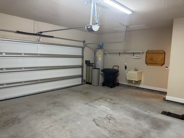 82 Camellia Court, Freeport, FL 32439