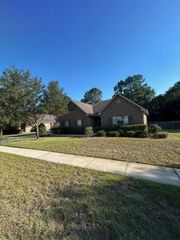82 Camellia Court, Freeport, FL 32439