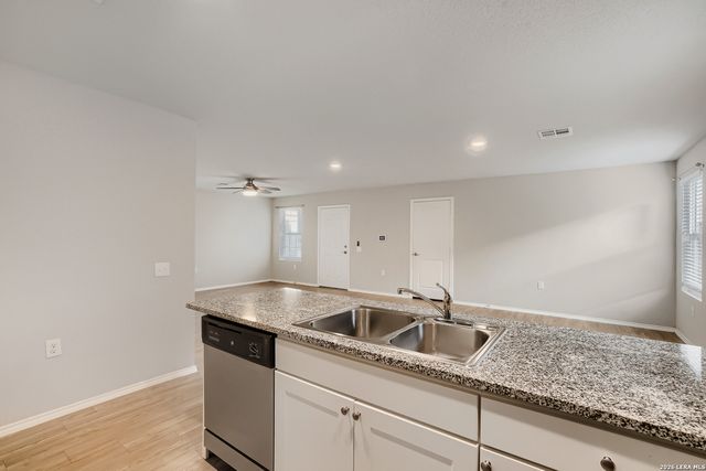 7231 Lavaca Bluff, San Antonio, TX 78218