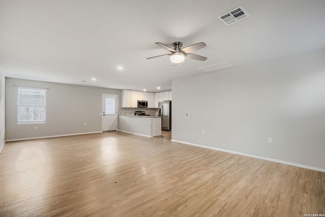 7231 Lavaca Bluff, San Antonio, TX 78218