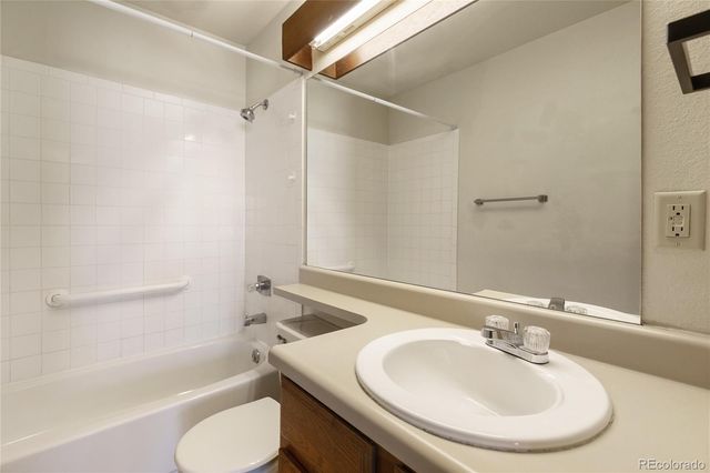 2228 Stepping Stones Way, Colorado Springs, CO 80904