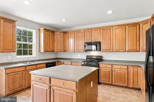 8373 TENBROOK DR, Gainesville, VA 20156