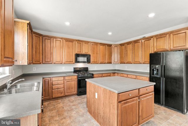 8373 TENBROOK DR, Gainesville, VA 20156