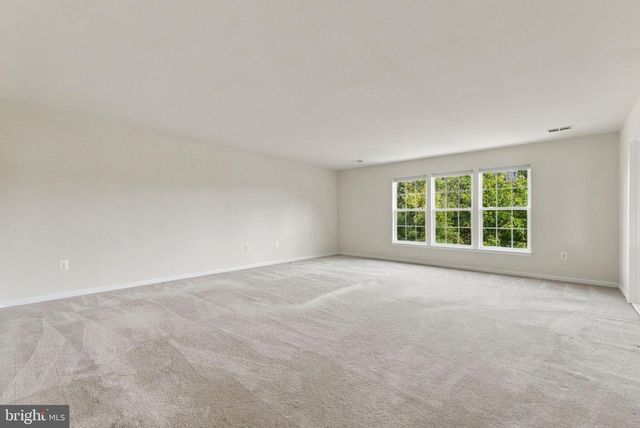 8373 TENBROOK DR, Gainesville, VA 20156