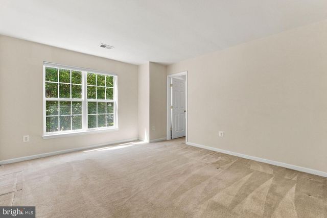 8373 TENBROOK DR, Gainesville, VA 20156
