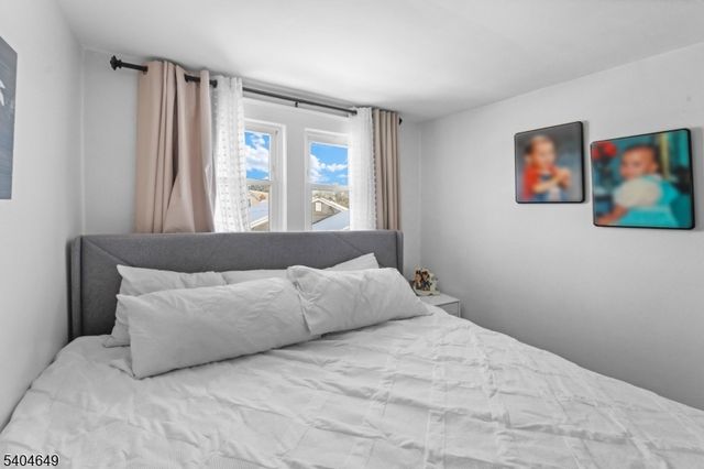 548 Bridgewater Ave, Bridgewater Twp., NJ 08807