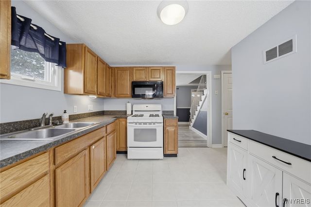 100 Beverly Drive, Cheektowaga, NY 14043