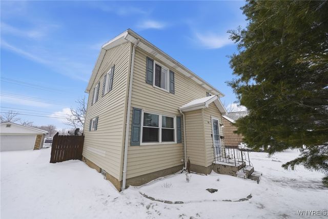 100 Beverly Drive, Cheektowaga, NY 14043