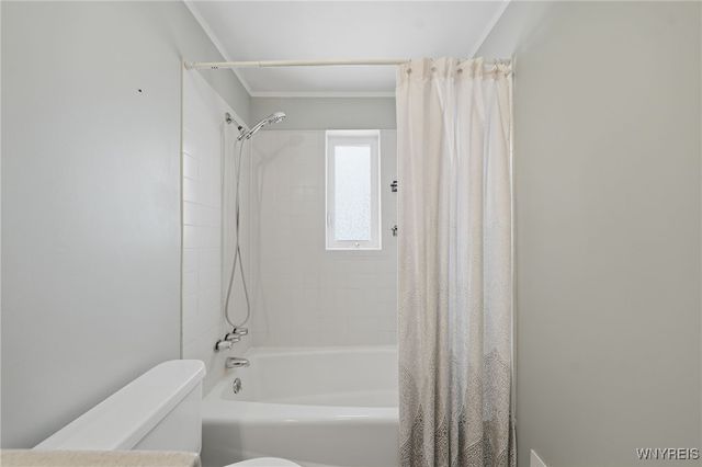 100 Beverly Drive, Cheektowaga, NY 14043