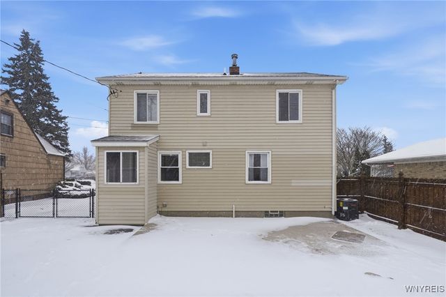 100 Beverly Drive, Cheektowaga, NY 14043