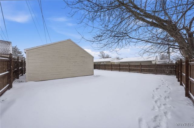 100 Beverly Drive, Cheektowaga, NY 14043