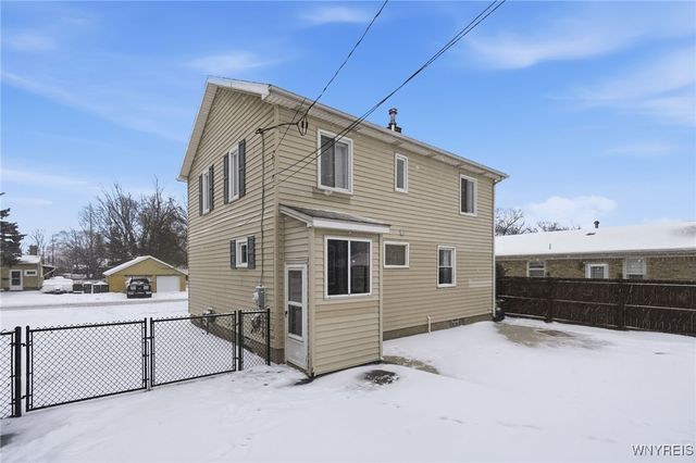 100 Beverly Drive, Cheektowaga, NY 14043