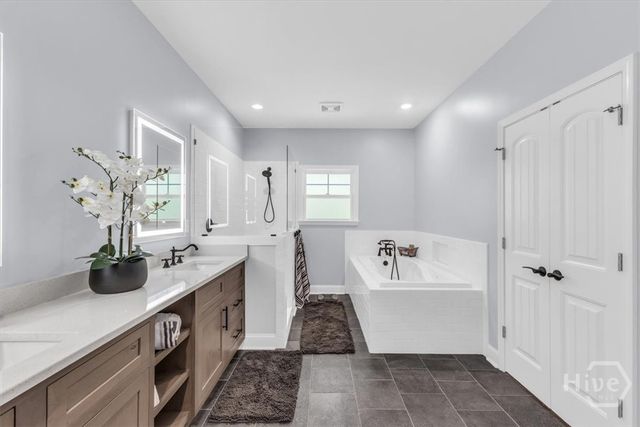 182 Old River Road, Bloomingdale, GA 31302