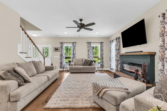 182 Old River Road, Bloomingdale, GA 31302