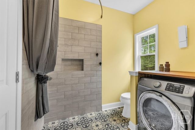 182 Old River Road, Bloomingdale, GA 31302