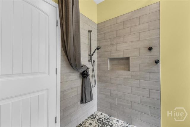 182 Old River Road, Bloomingdale, GA 31302