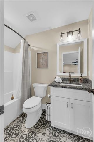 182 Old River Road, Bloomingdale, GA 31302