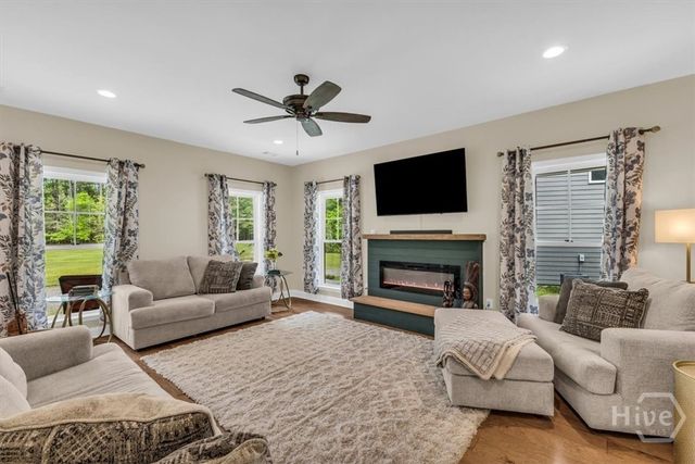 182 Old River Road, Bloomingdale, GA 31302
