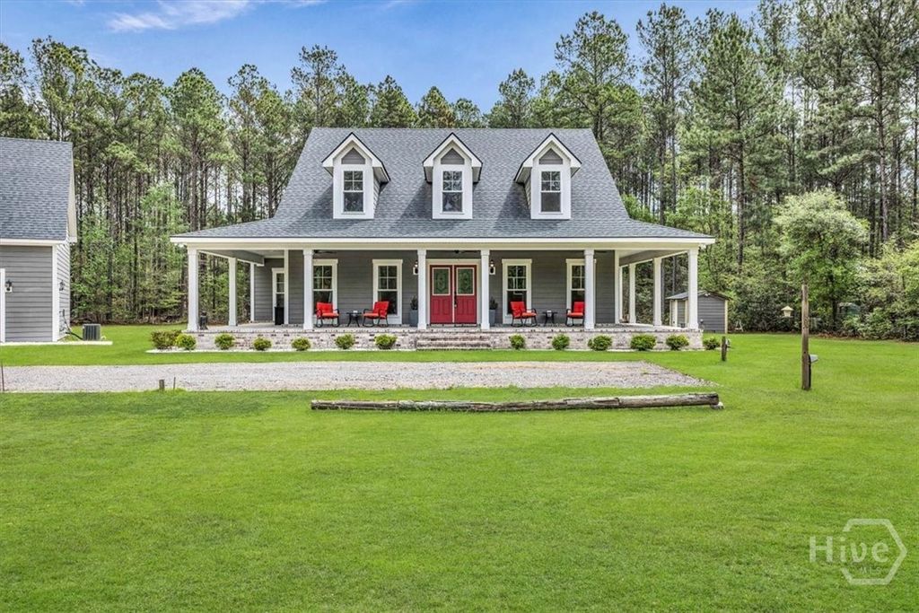 182 Old River Road, Bloomingdale, GA 31302