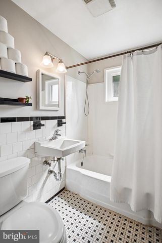 3155 NORFOLK LN, Falls Church, VA 22042