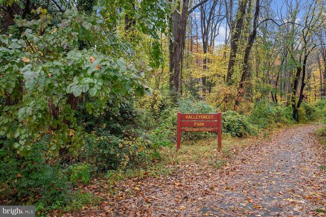 3155 NORFOLK LN, Falls Church, VA 22042