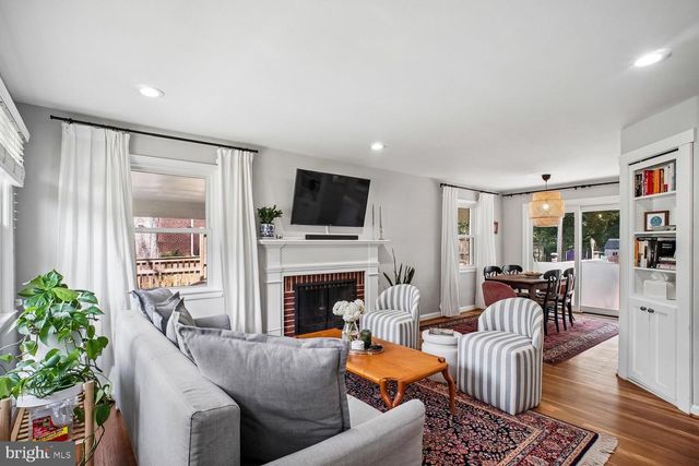 3155 NORFOLK LN, Falls Church, VA 22042